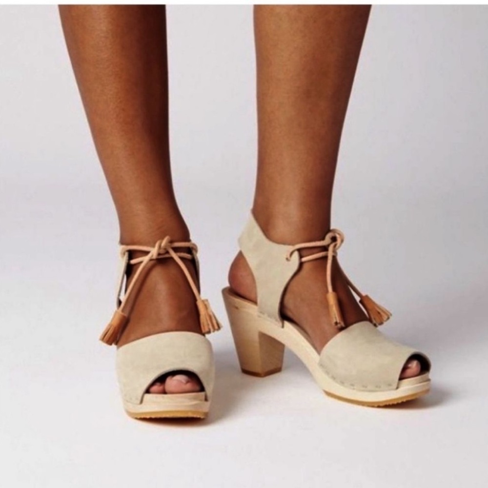 Bryr Hannah Peep Toe Leather Clogs Heeled Tie Tassel In Bone Beige, EU 39 / US 9